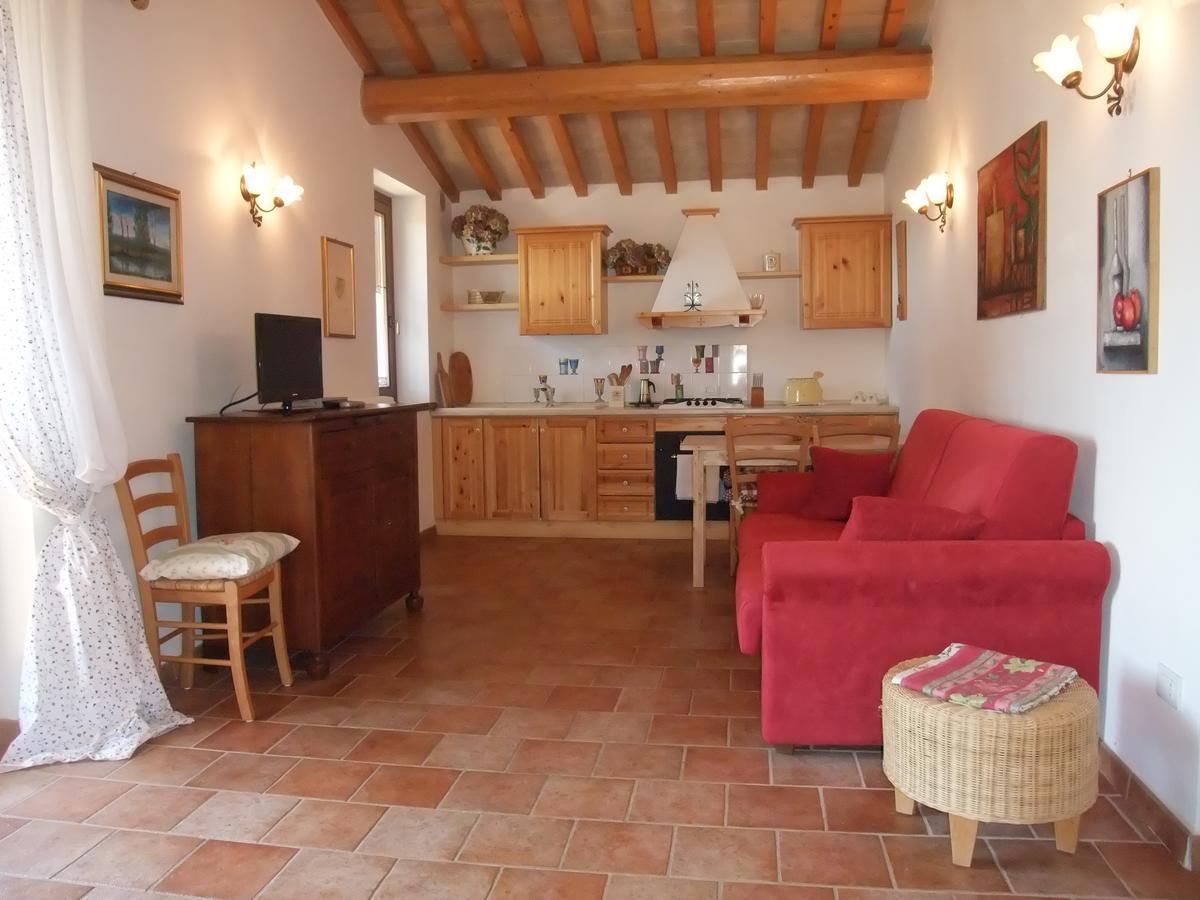 Agriturismo Pian Di Frattina فابرو المظهر الخارجي الصورة